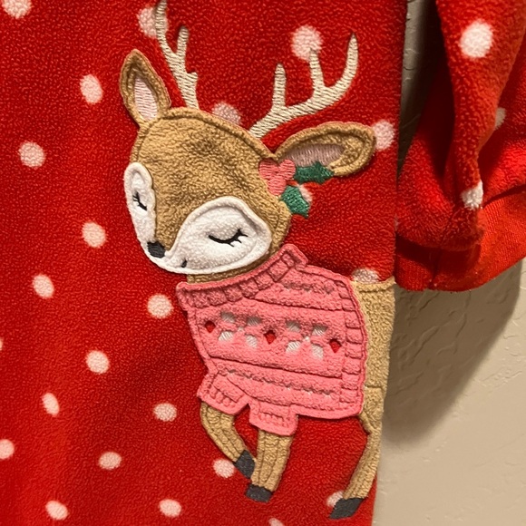 VG Carter's 2T Red Polka Dot Fleece Footie with Reindeer Very Sweet - Picture 4 of 5
